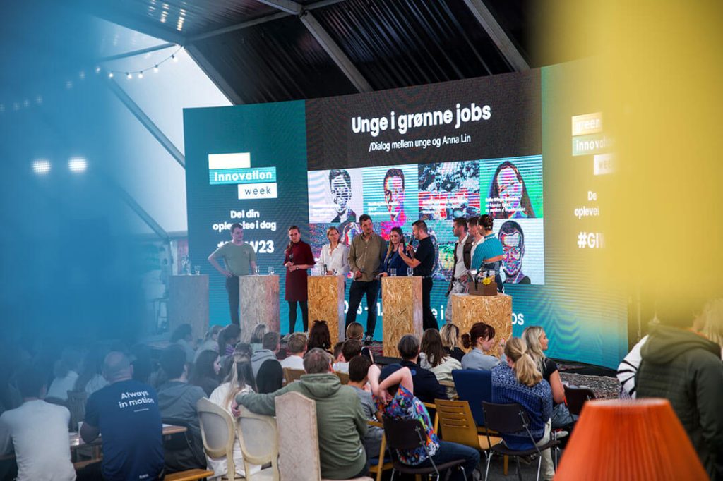 Scenen til Green Innovation Week med unge i grønne jobs