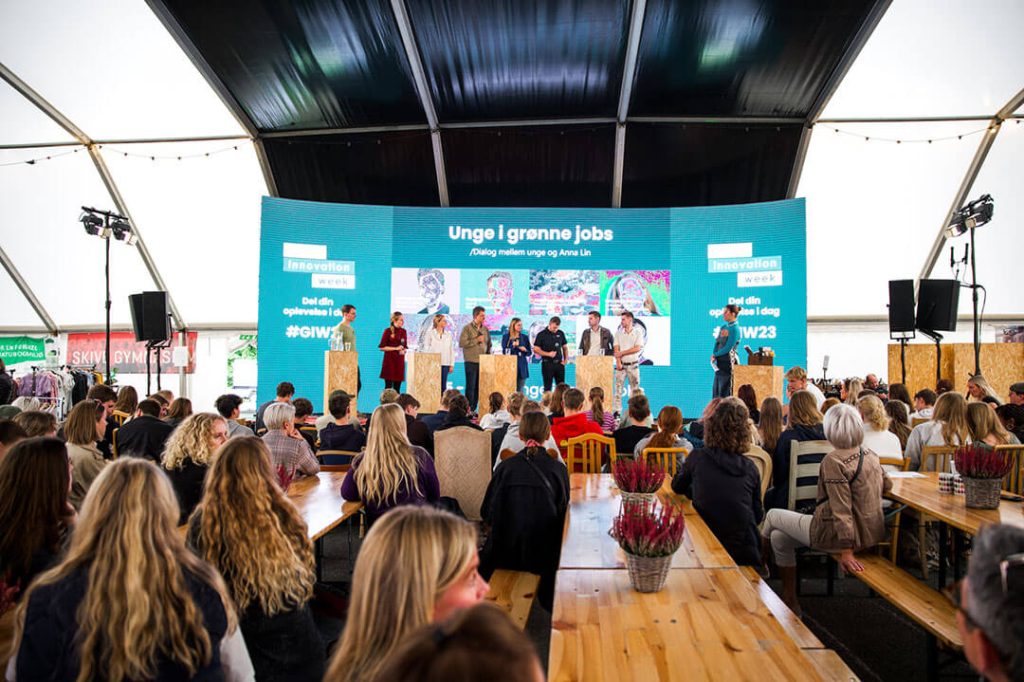 Scenen til Green Innovation Week med unge i grønne jobs