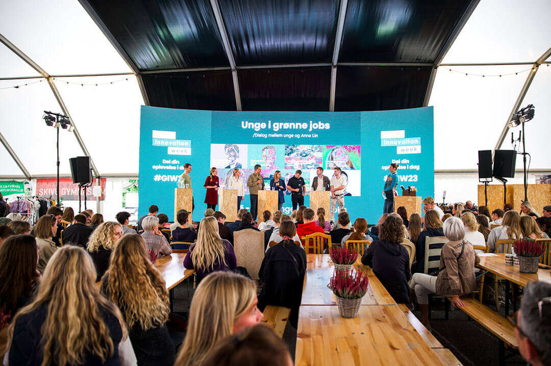 Scenen til Green Innovation Week med unge i gr&oslash;nne jobs